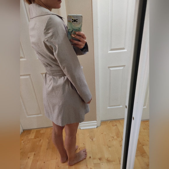 Spring coat, Tahari,size M,grey color - Picture 2 of 5